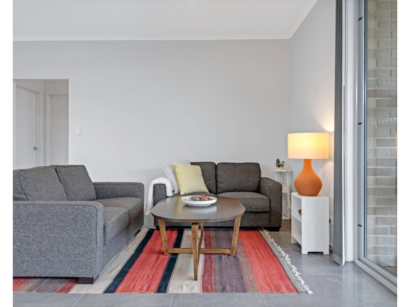 8 Navy Parade, Moana SA 5169