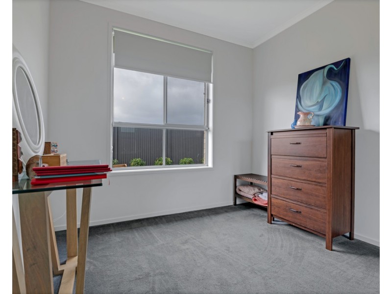 8 Navy Parade, Moana SA 5169