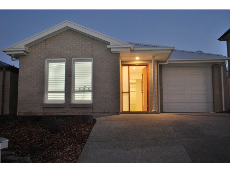 12 Domain Street, Moana SA 5169