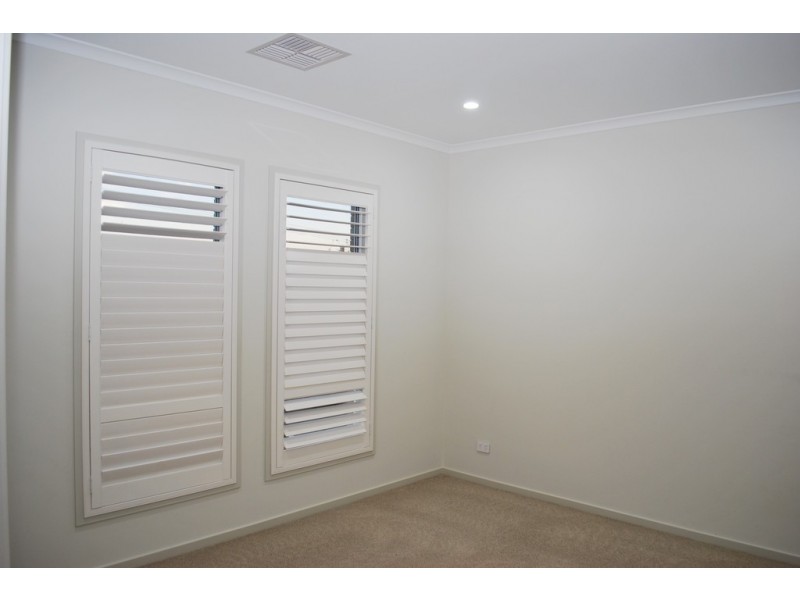 12 Domain Street, Moana SA 5169