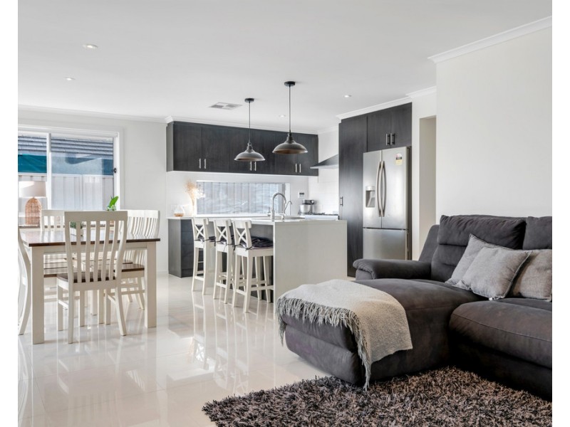 23 Adel Circuit, Huntfield Heights SA 5163