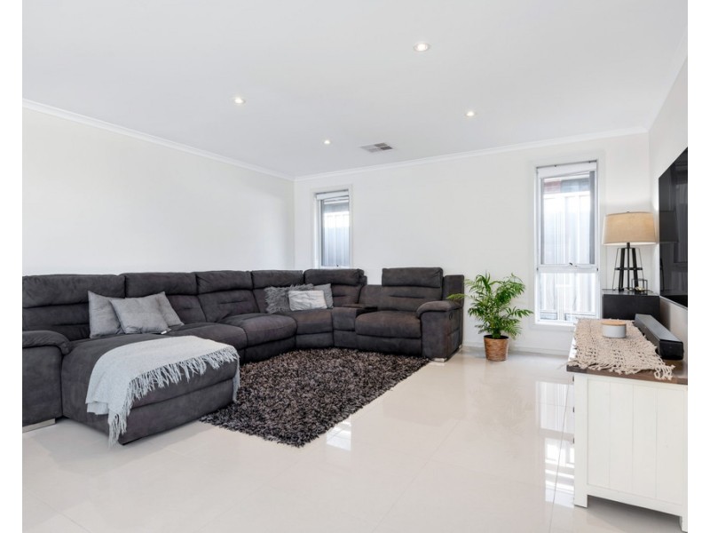 23 Adel Circuit, Huntfield Heights SA 5163