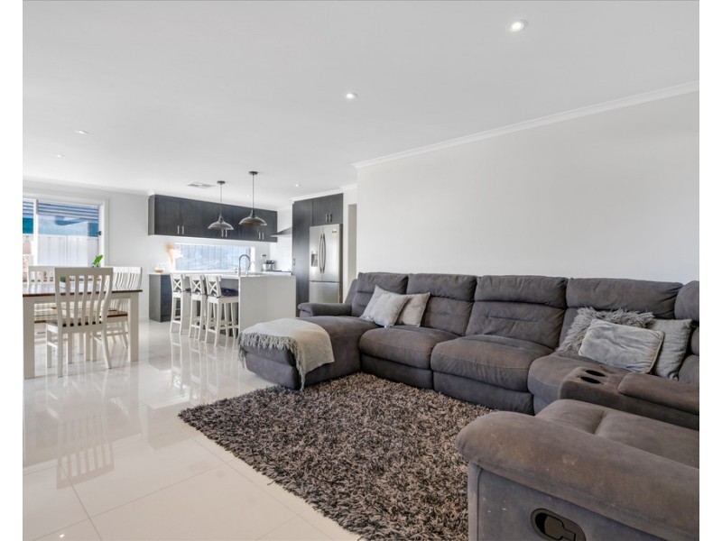 23 Adel Circuit, Huntfield Heights SA 5163