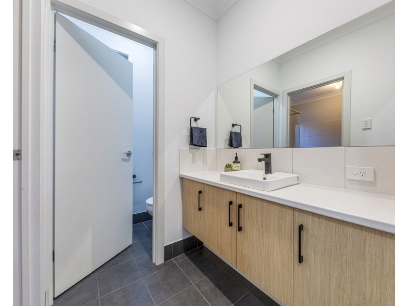 14 Hindmarsh Street, Seaford Heights SA 5169