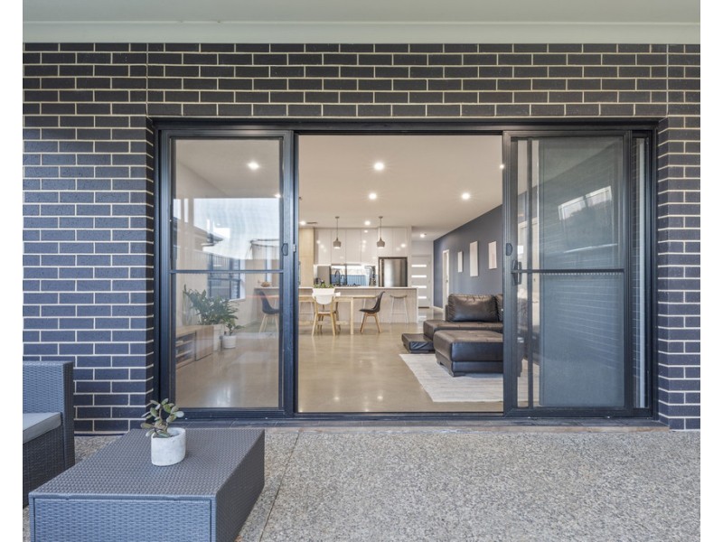 14 Hindmarsh Street, Seaford Heights SA 5169