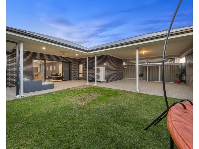 14 Hindmarsh Street, Seaford Heights SA 5169