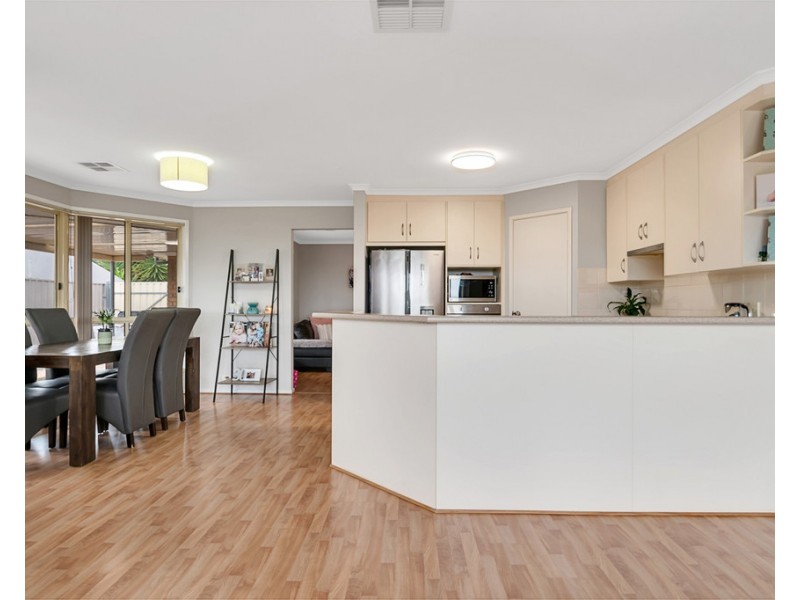 21 Edithburgh Avenue, Seaford Rise SA 5169