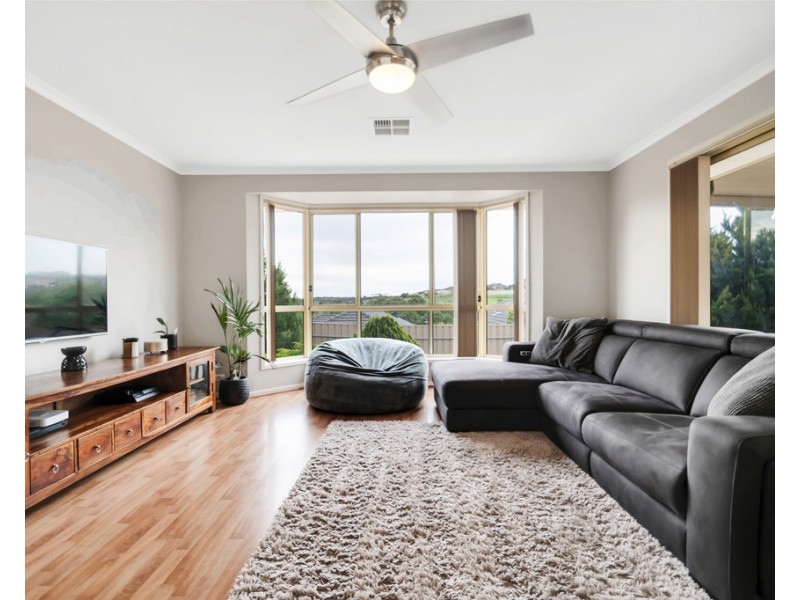 21 Edithburgh Avenue, Seaford Rise SA 5169