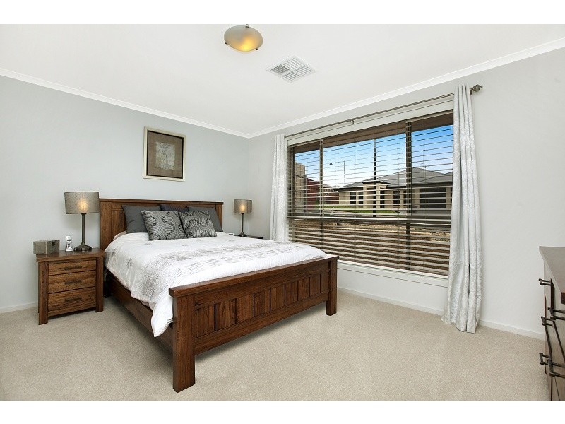 21 Beachport Road, Seaford Rise SA 5169