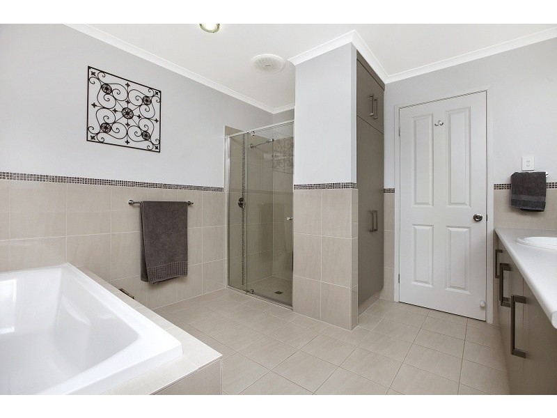 21 Beachport Road, Seaford Rise SA 5169