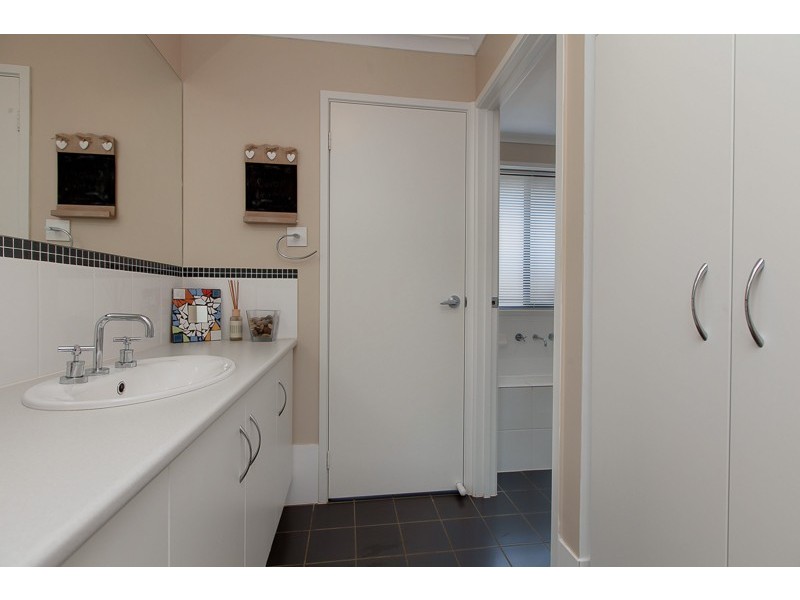 13 Byron Bay Boulevard, Seaford Rise SA 5169