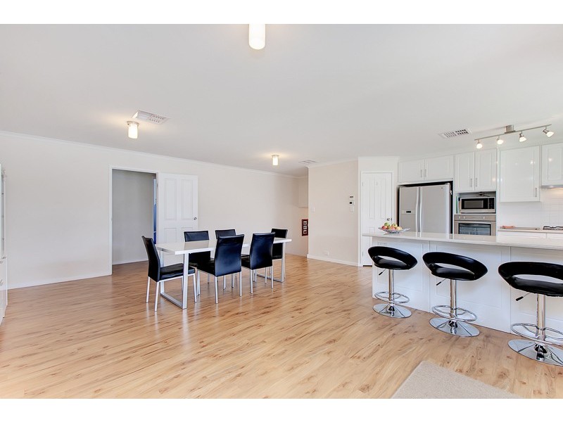 22 Cairns Way, Seaford Rise SA 5169