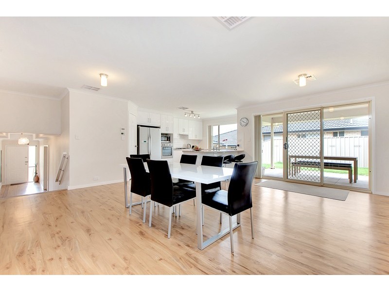 22 Cairns Way, Seaford Rise SA 5169