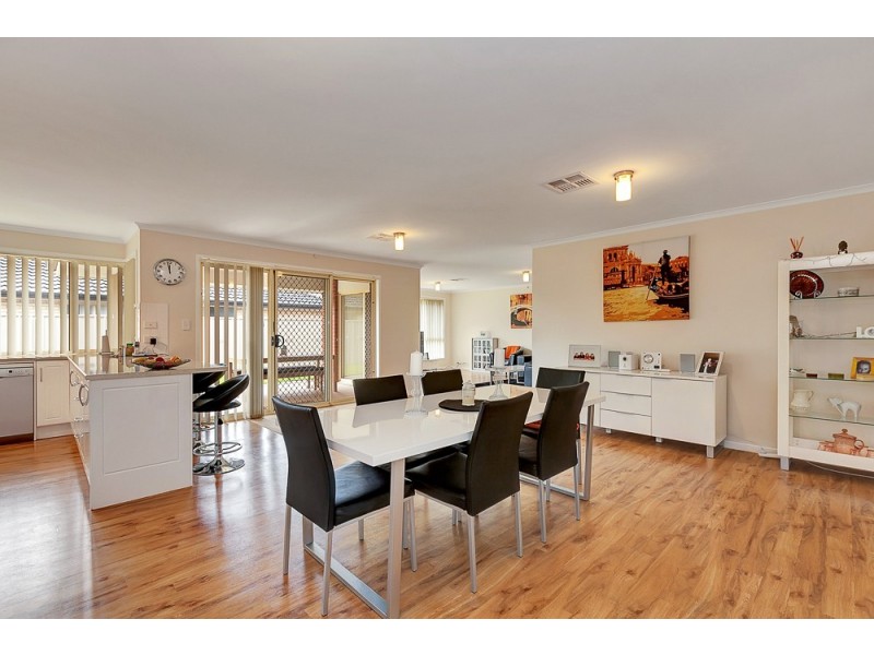 22 Cairns Way, Seaford Rise SA 5169