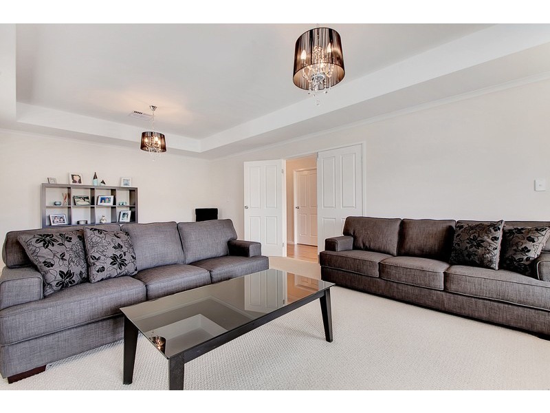 22 Cairns Way, Seaford Rise SA 5169