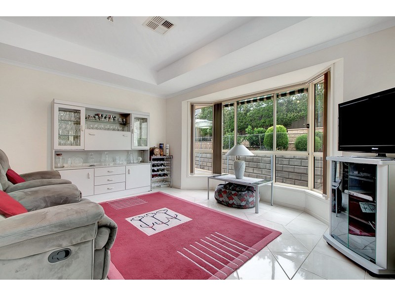 18 Albany Way, Seaford Rise SA 5169
