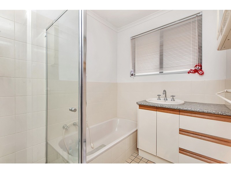 2 Leawarra Avenue, Seaford SA 5169