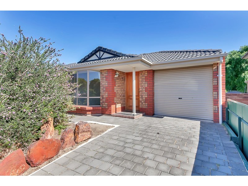18A Regent Street, Moana SA 5169