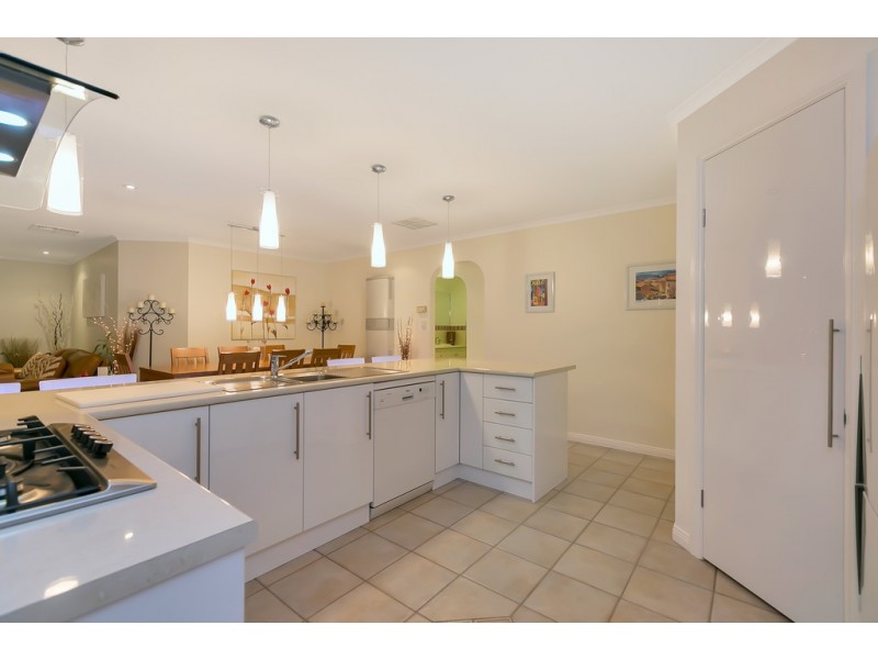 29 Augusta Drive, Seaford Rise SA 5169