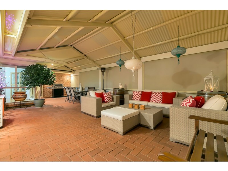 29 Augusta Drive, Seaford Rise SA 5169