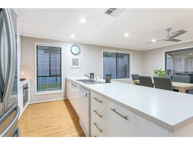 83 Beachport Road, Seaford Rise SA 5169