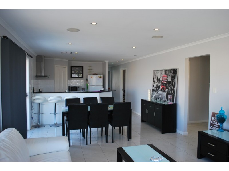 24 Daintree Drive, Seaford Rise SA 5169