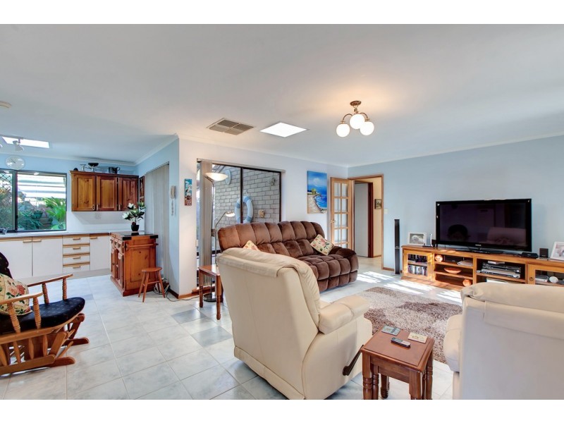 26 Mallard Crescent, Seaford Rise SA 5169