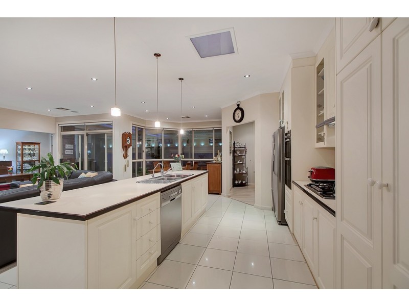 172 Grand Boulevard, Seaford Rise SA 5169