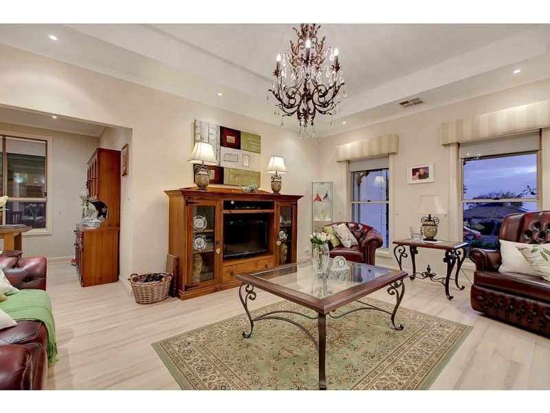 172 Grand Boulevard, Seaford Rise SA 5169