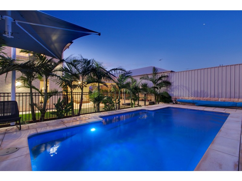 18 Portsea Drive, Seaford Rise SA 5169