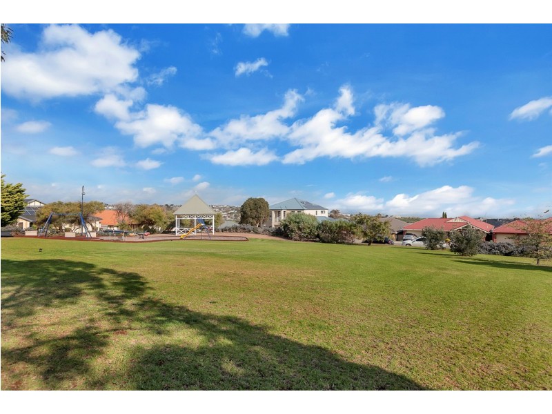 70 Dalkeith Road, Seaford Rise SA 5169
