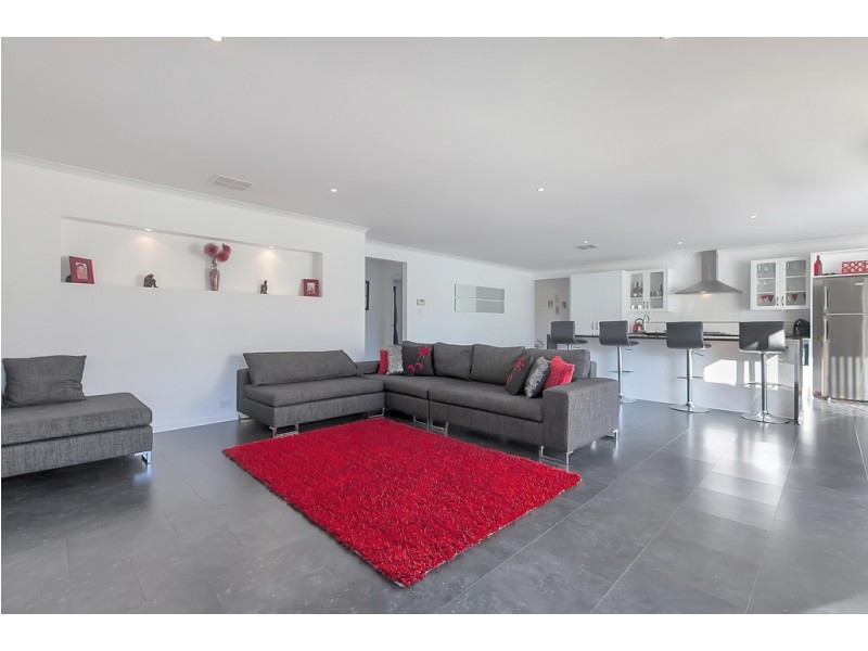 39 Nicholl Avenue, Aldinga Beach SA 5173