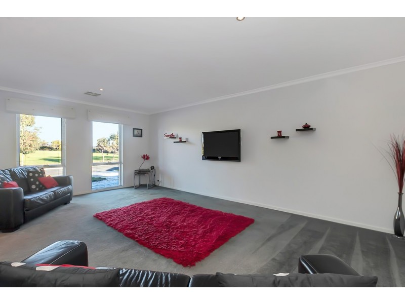 39 Nicholl Avenue, Aldinga Beach SA 5173
