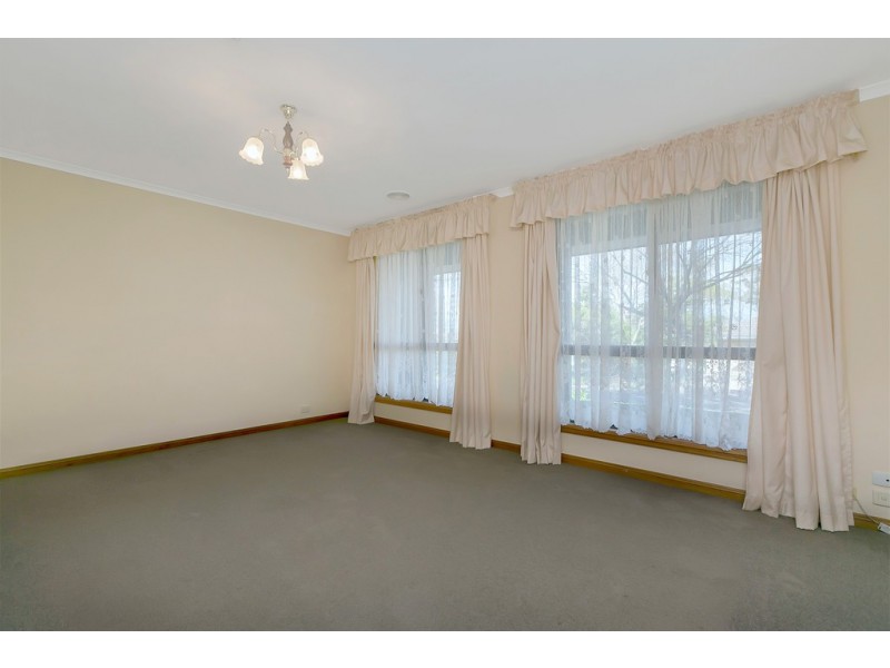 19 Smugglers Drive, Seaford Rise SA 5169