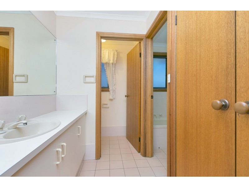 19 Smugglers Drive, Seaford Rise SA 5169