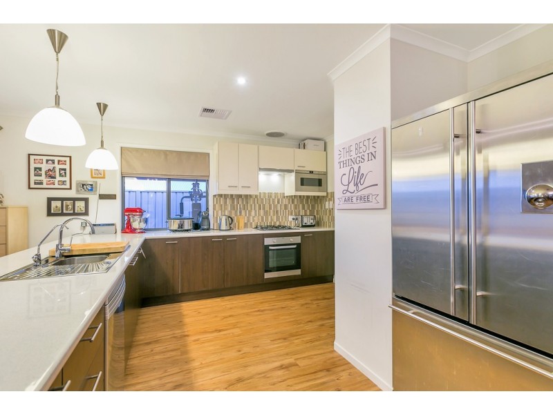 1 Manly Court, Seaford Rise SA 5169