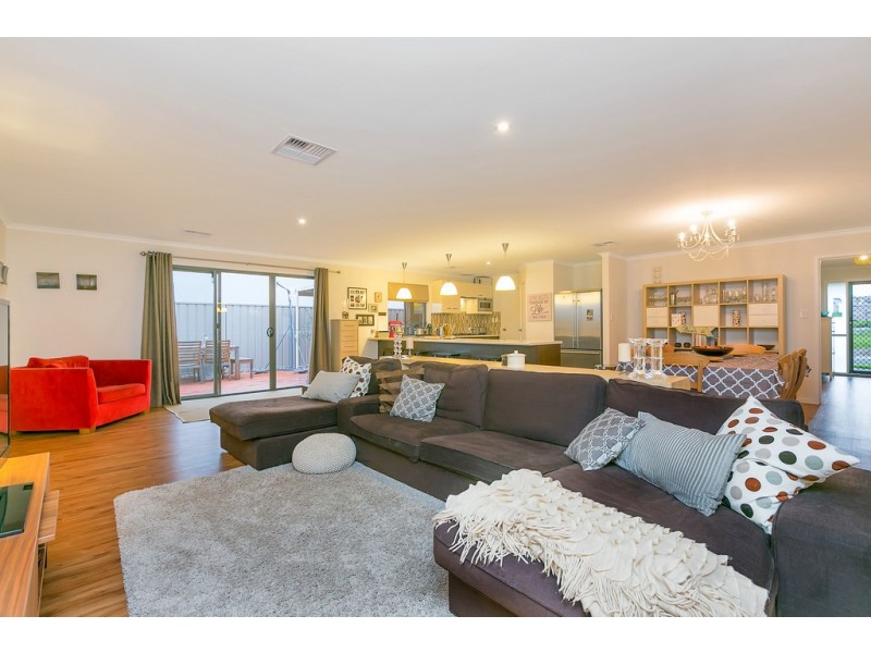 1 Manly Court, Seaford Rise SA 5169