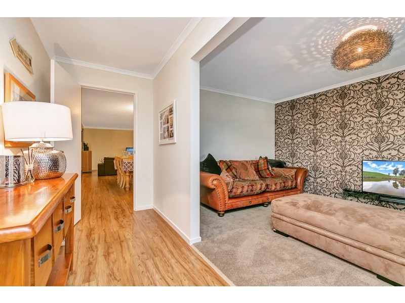 1 Manly Court, Seaford Rise SA 5169