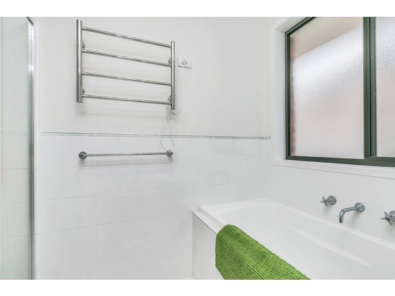 1 Manly Court, Seaford Rise SA 5169