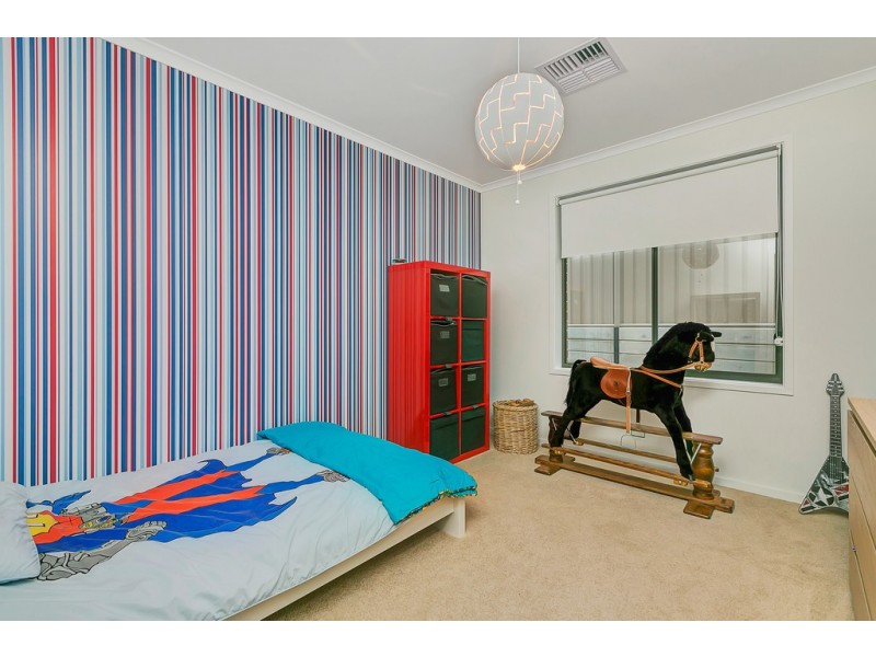 1 Manly Court, Seaford Rise SA 5169