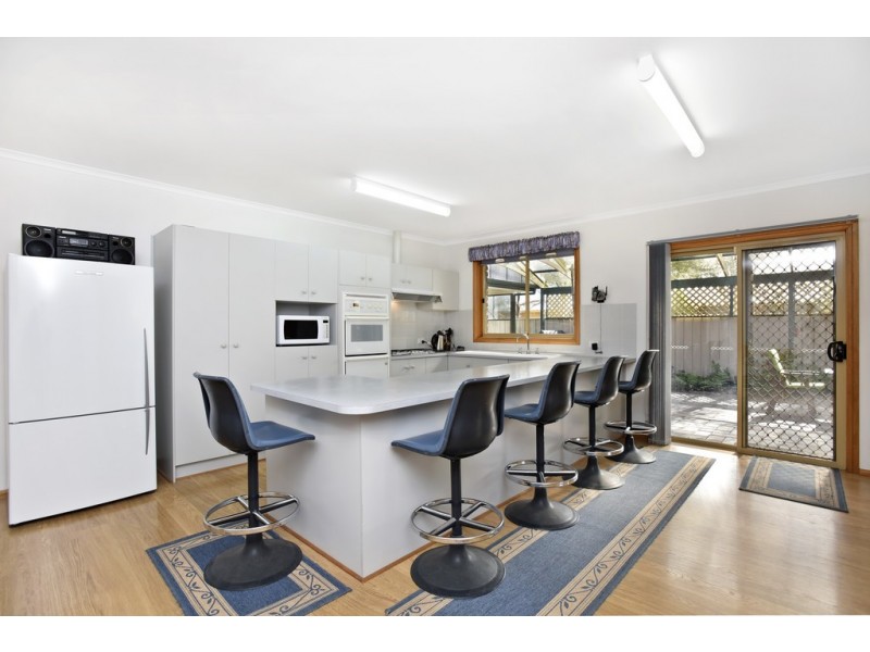 7 Elberry Close, Moana SA 5169