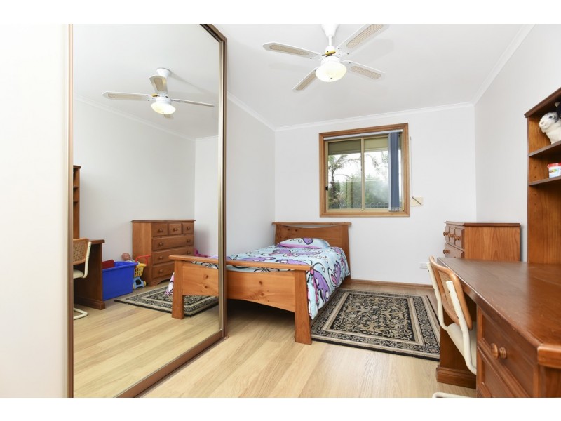 7 Elberry Close, Moana SA 5169