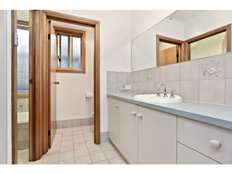 7 Elberry Close, Moana SA 5169