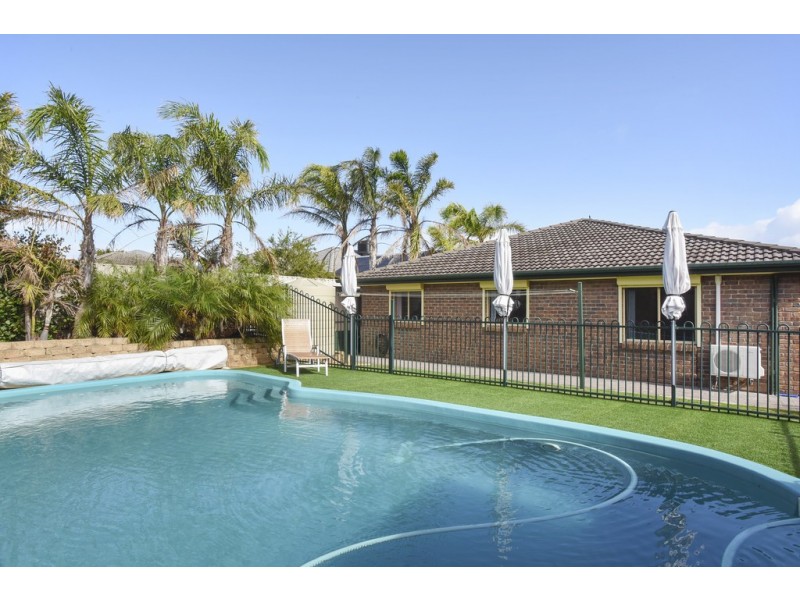7 Elberry Close, Moana SA 5169