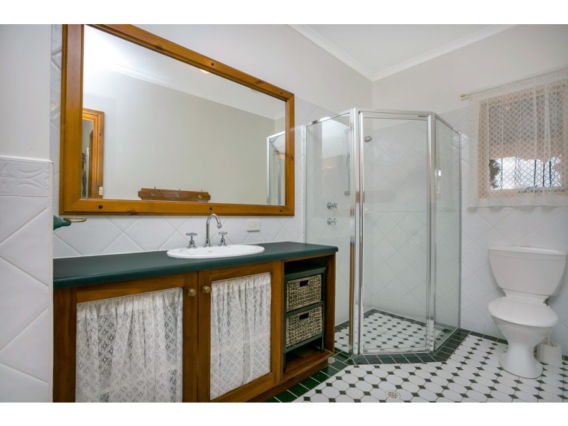 72-74 Bowering Hill Road, Port Willunga SA 5173