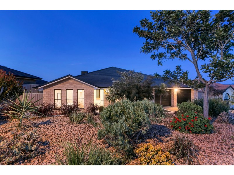 25 Esperance Boulevard, Seaford Rise SA 5169
