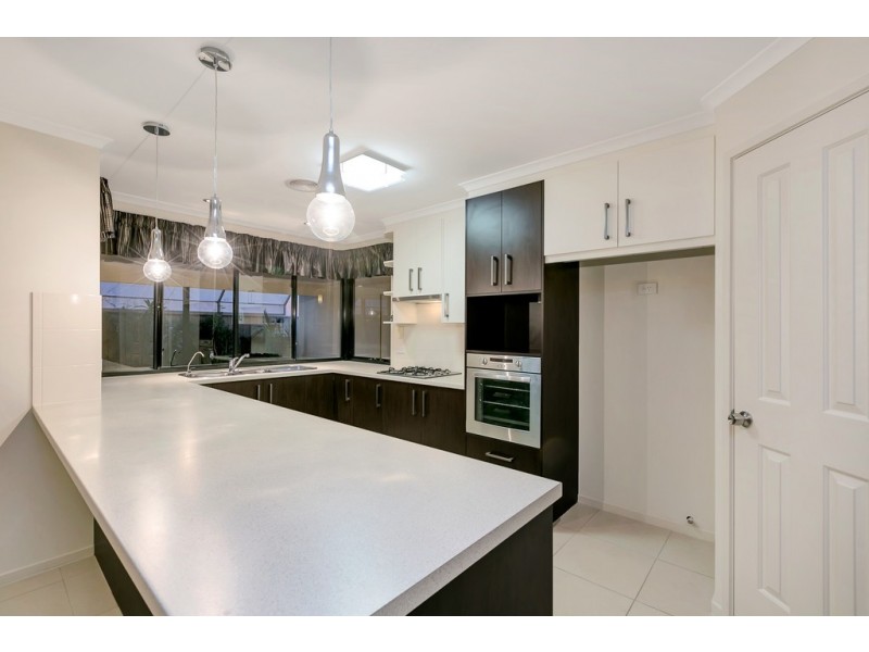 25 Esperance Boulevard, Seaford Rise SA 5169