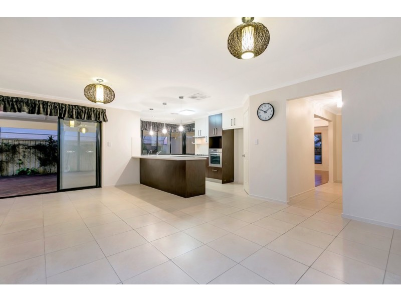 25 Esperance Boulevard, Seaford Rise SA 5169