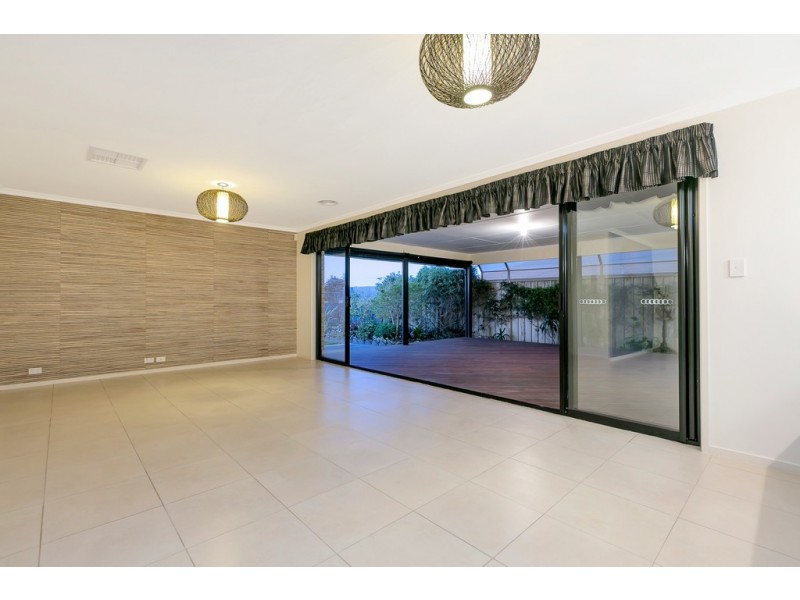 25 Esperance Boulevard, Seaford Rise SA 5169