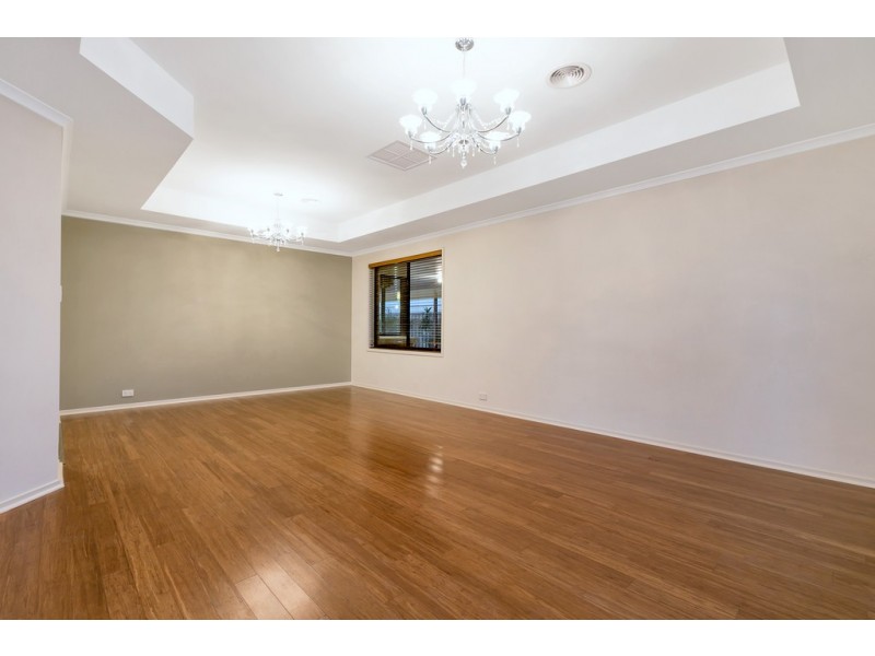 25 Esperance Boulevard, Seaford Rise SA 5169
